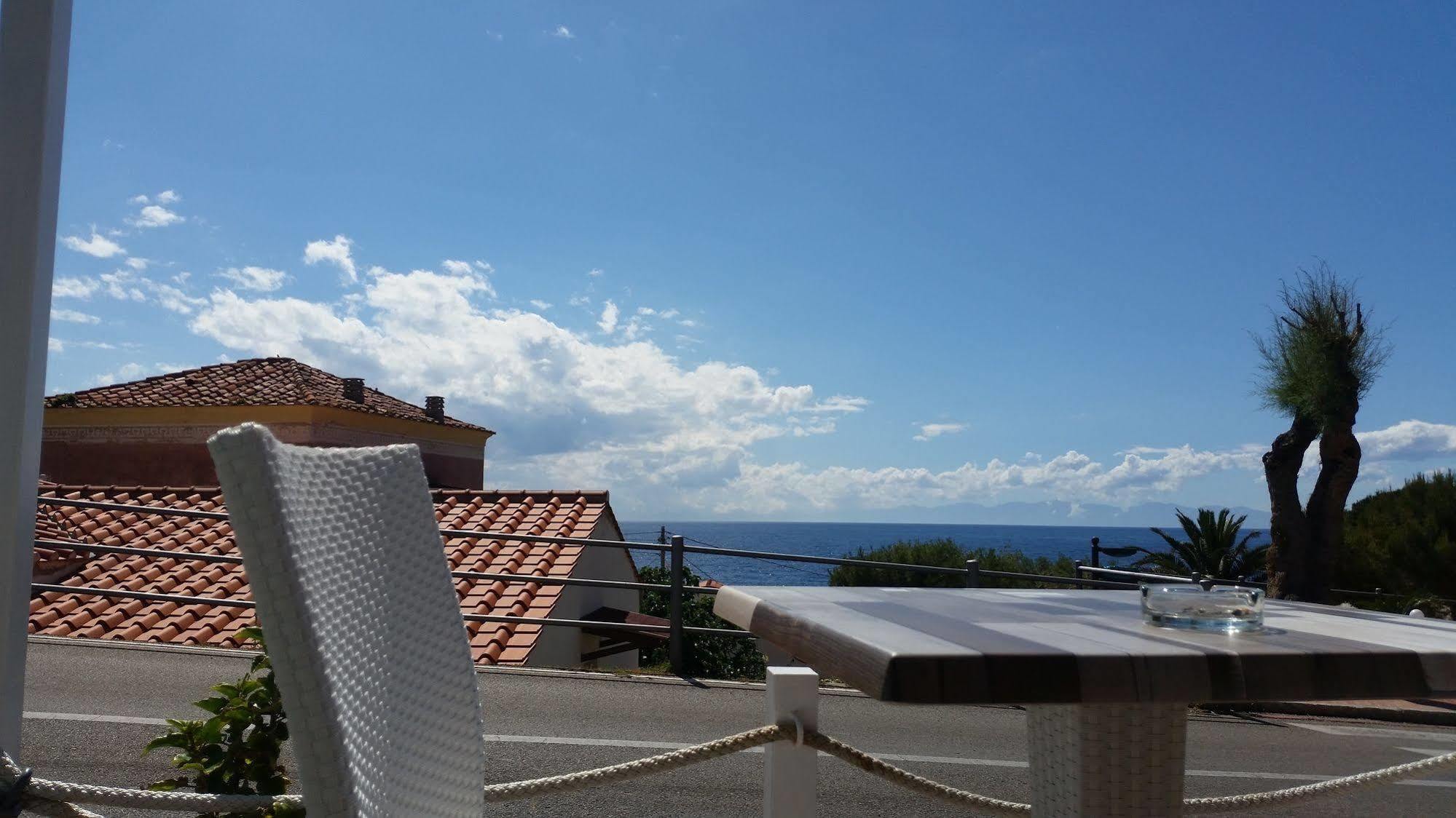 Hotel Il Perseo Chiessi Eksteriør bilde
